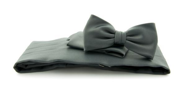 Cummerbund set