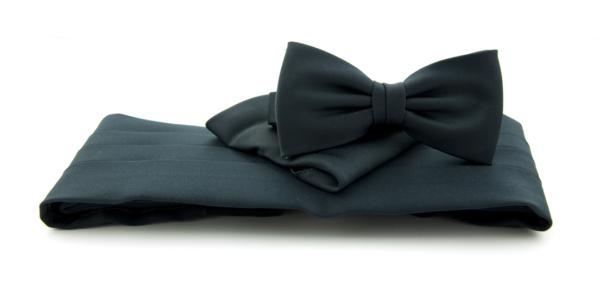 Cummerbund set